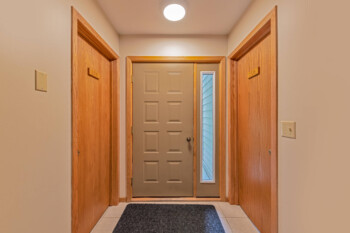 3 Bed Entryway 2