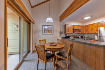 L Villa Dining 5