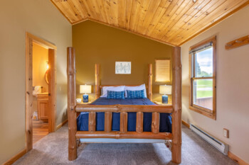 Studio Cabin Q Bed 1